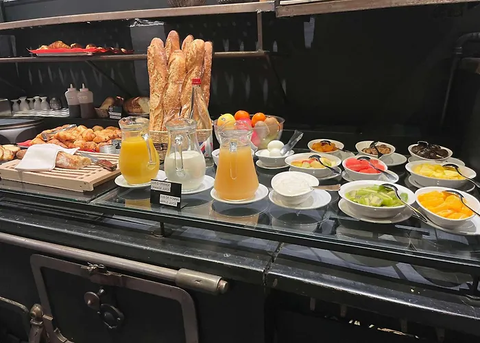 Brit Hotel Du Dauphin L\'Aigle