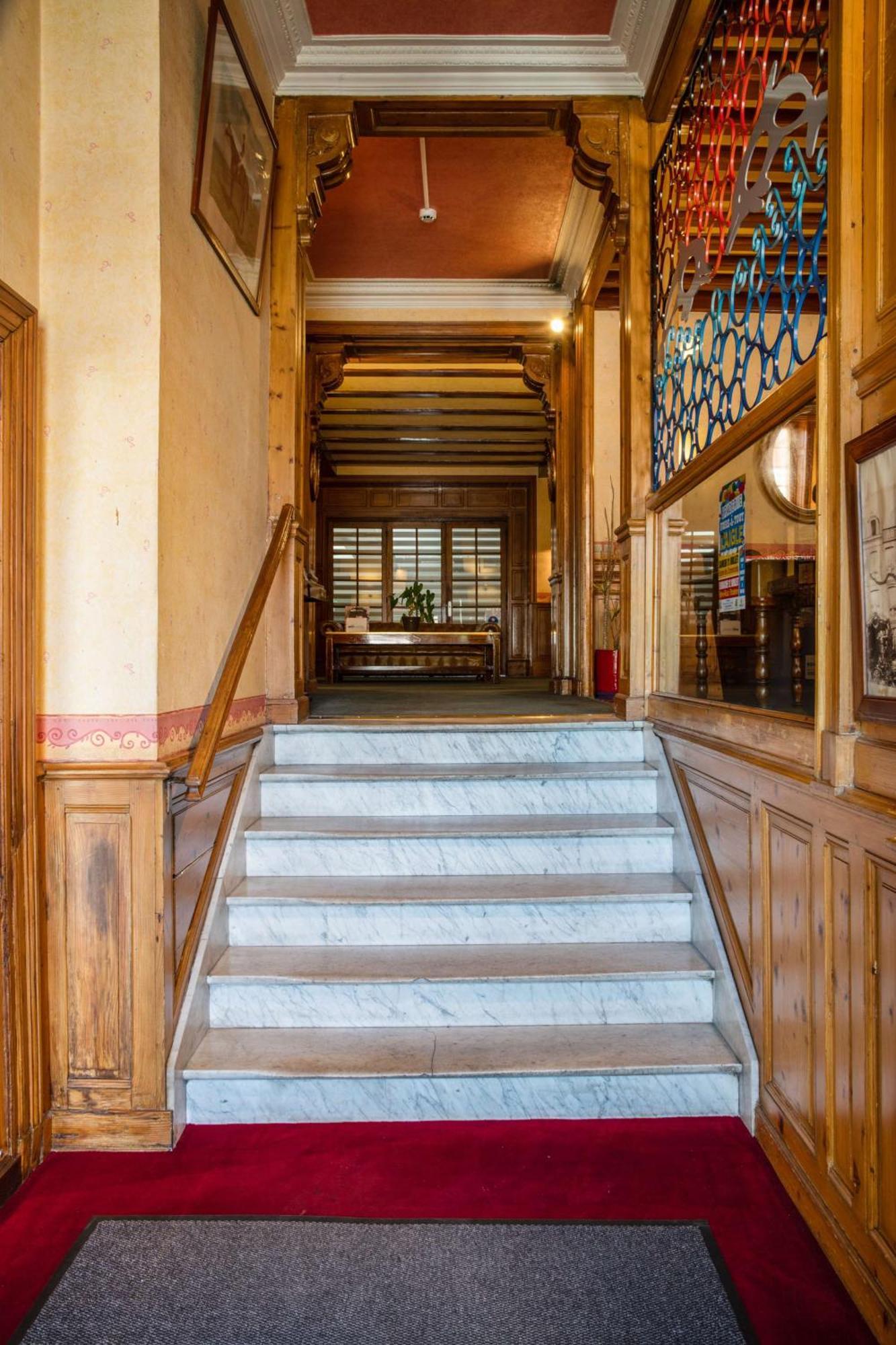Brit Du Dauphin Hotel LʼAigle
