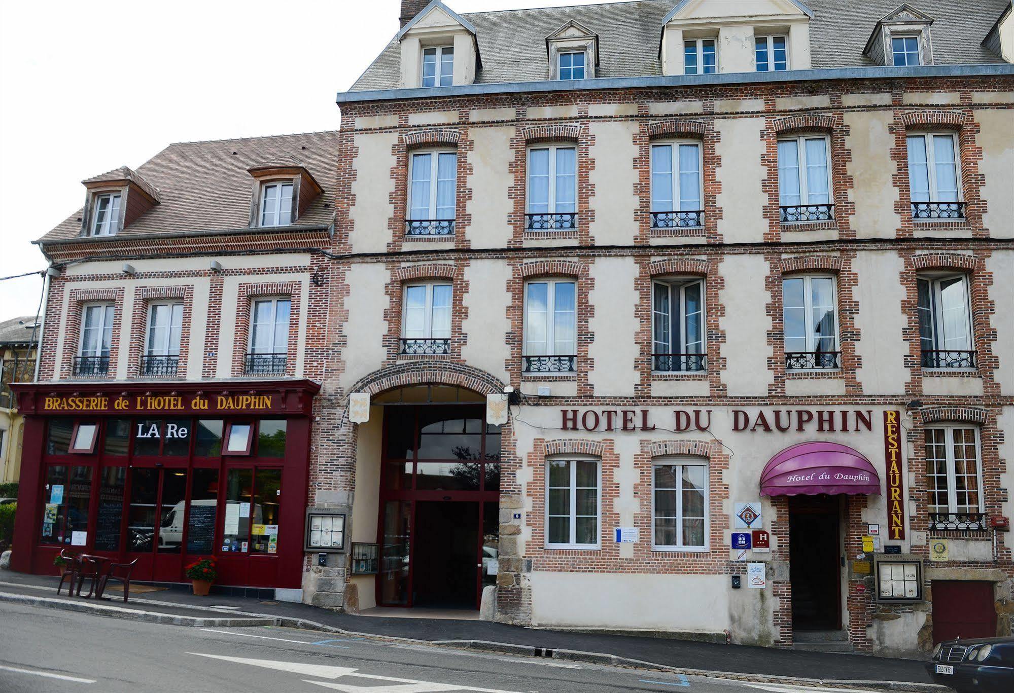 Brit Du Dauphin Hotel LʼAigle